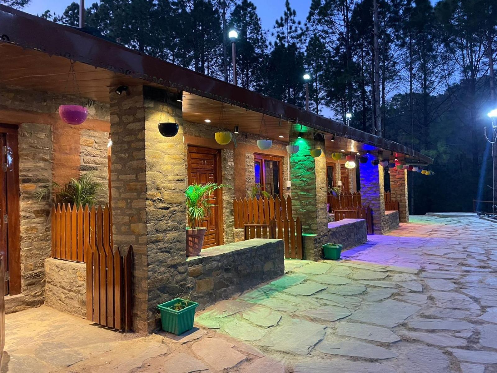 Nature Villaas Basa Homestay Pauri 外观 照片