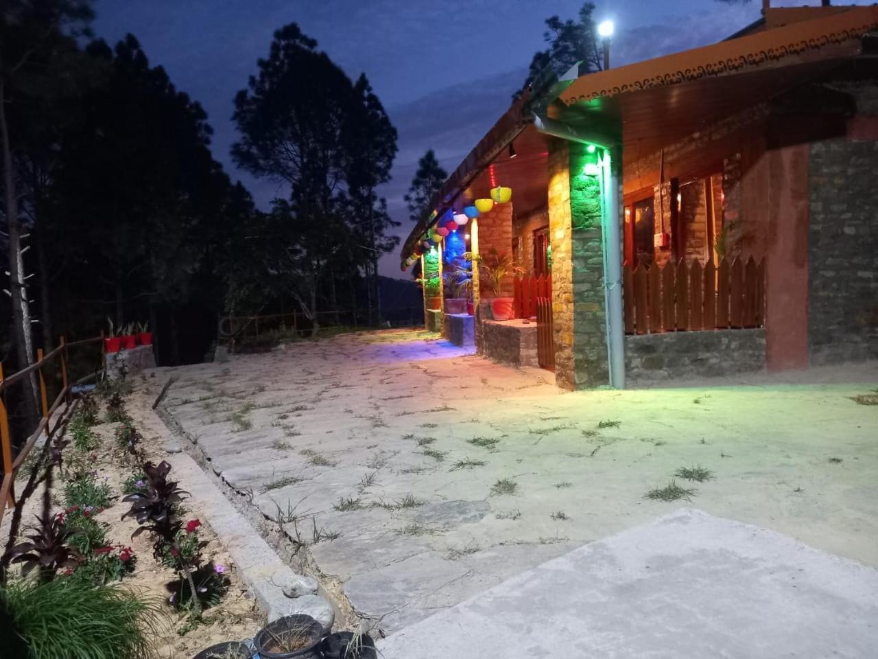 Nature Villaas Basa Homestay Pauri 外观 照片