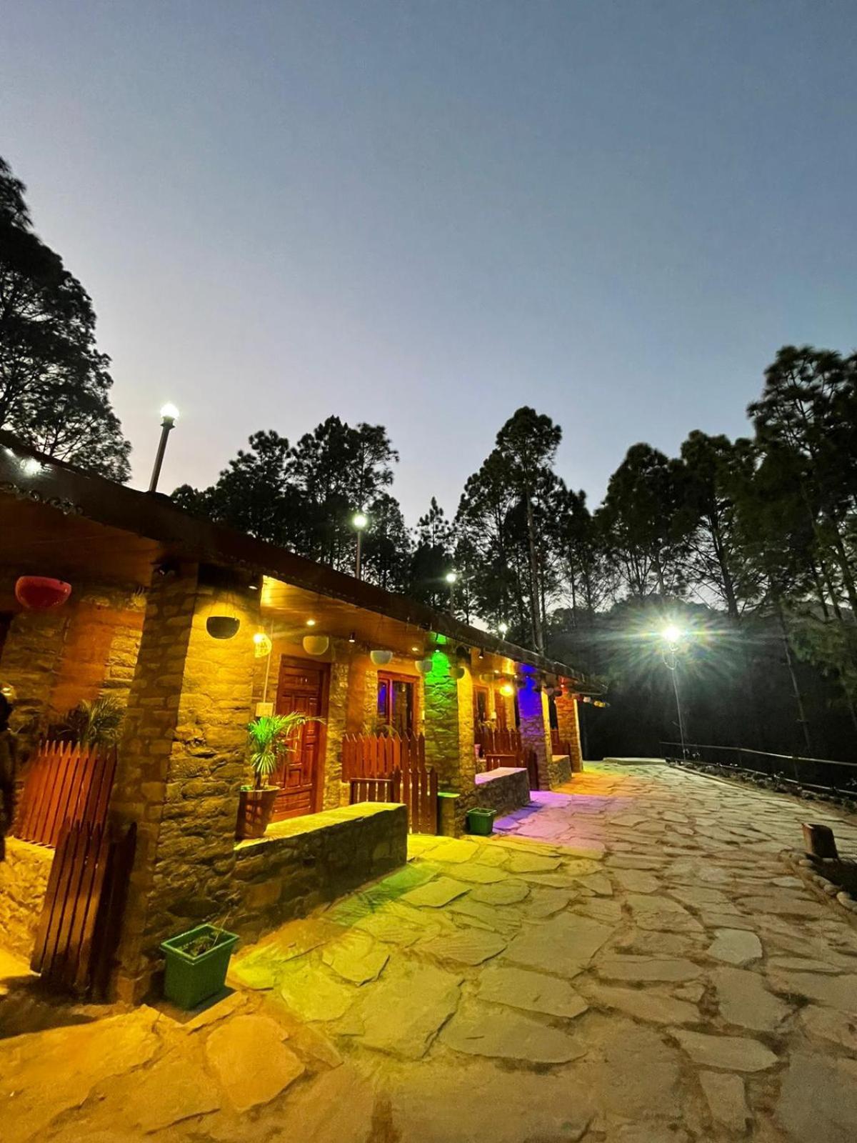 Nature Villaas Basa Homestay Pauri 外观 照片